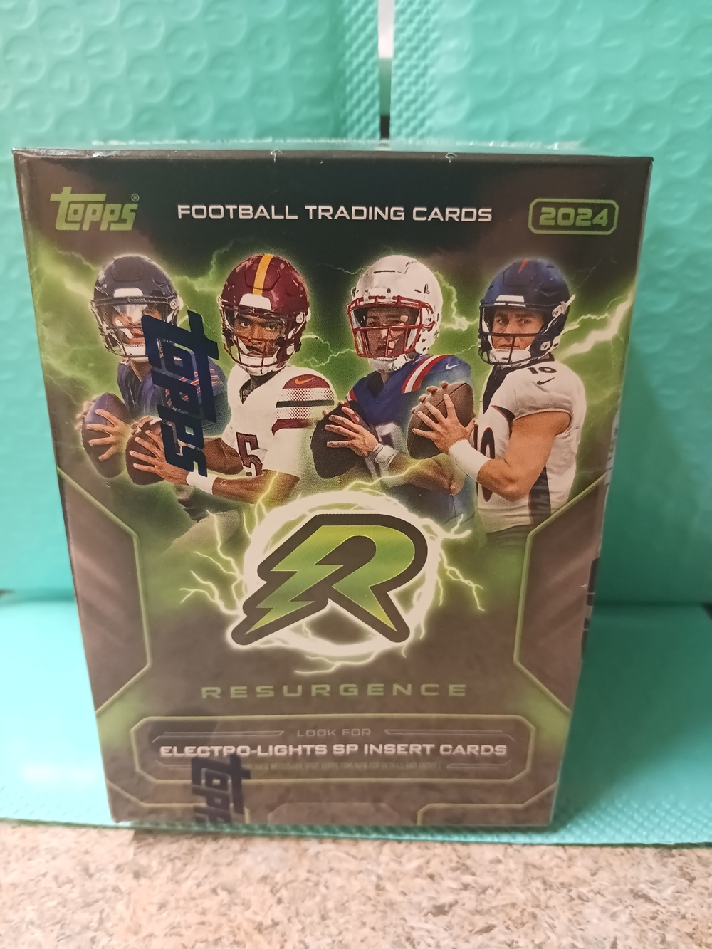 2024 Topps RESURGENCE FACTORY SEALED VALU BLASTER BOX ( 32 CARDS)